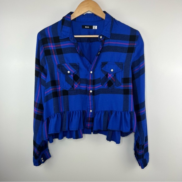 BDG Cropped Plaid Ruffle Flannel - Picture 5 of 9